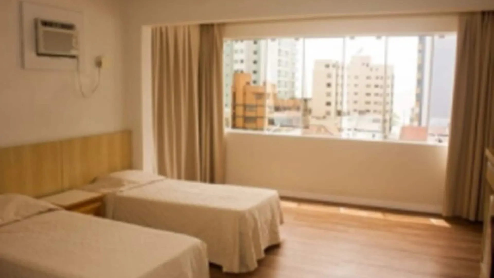 Hotel Geranium Balneário Camboriú 4*,